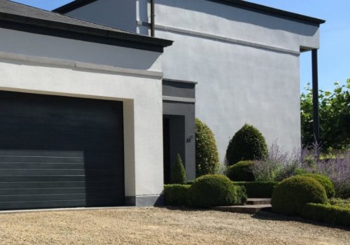 Is het de moeite waard een garagedeur te schilderen?